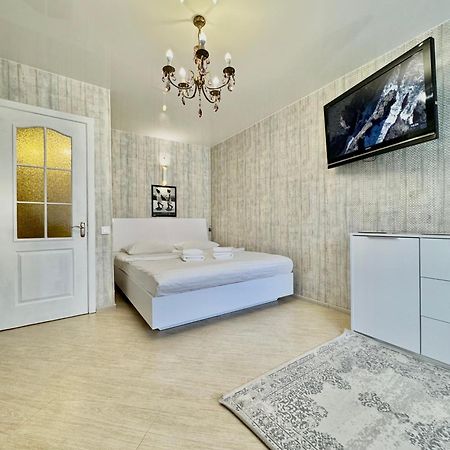 Apartpoltava Смак Італії У Самому Центрі Полтави , Білосніжна Студія В Новобудові, Банківський Чек Kültér fotó